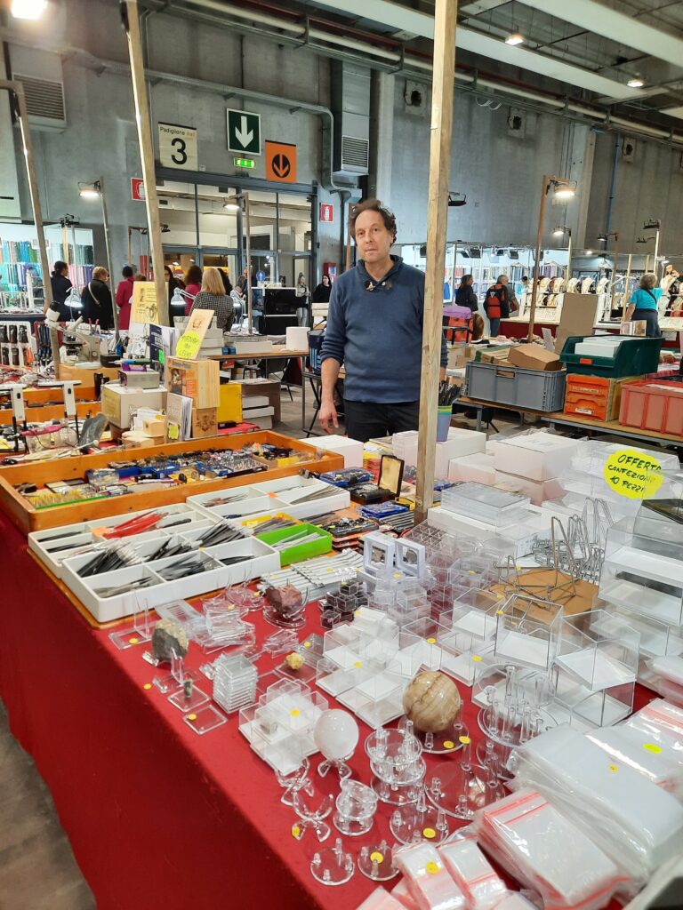 ELETTRONICA DIDATTICA – INGRANDISCI LE TUE PASSIONI — foto dello stand